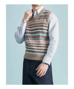 OKONKWO British retro Fair Isle pattern bottoming vest wool blend V-neck wool vest for men and women