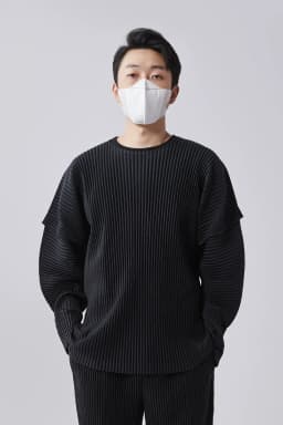 Miyake Pleated T-shirts Stitching Long Sleeve Round Neck Shirt Top Fashion Casual Loose Shirts Men Clothing