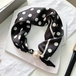 Elegant Chic Pearl Stripe Scarfs Women Fashion Convenient Magnetic Buckle Scarf Pearl Tail Artistic Accessory Neck Wrap Scarves