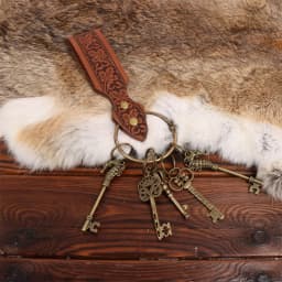 Medieval belts, Renaissance clothing accessories, circular rings, retro metal keychains, cosplay belts, accessories, belts