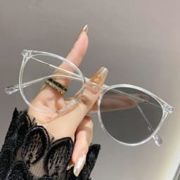 Photosensitive Color-changing Nearsighted Glasses With Anti-blue Light Protection.8147