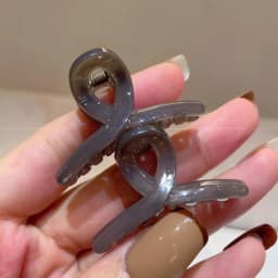 2/4Pcs Cute Solid Hair Claw Crab for Girls Acrylic Mini Hairpin Fashion Women Bang Barrette Cross Clips Small Hair Accessories