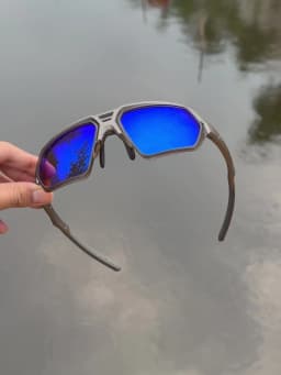 Classic Men's Photochromic Polarized Sunglasses - Adjustable Nose Pads, UV400 for Driving, Fishing & All-Weather Outdoor