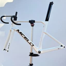 Mcelo EU free 2-5 days arrive Disc Brake Carbon Frame 700*32C AERO Road Bicycle speed bike T47 Full Internal Cable Handlebar