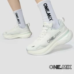 ONEMIX New Shock-Absorbing and Wear-Resistant Man Running Shoes Fashionable Fitness Women Sports Shoes Lightweight Road Shoes