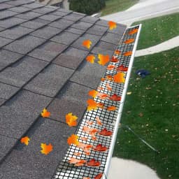 1 Roll Gutter Guard Mesh Garden Mesh Cover Flexible PP Balcony Drain Protector Adjustable Mesh Netting With Stakes for Home