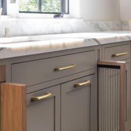 Traditional Vintage Retro Brass Drawer Knobs Zinc Alloy Cabinet Handles Affordable Luxury Cabinet Pull Hardware for Kitchen