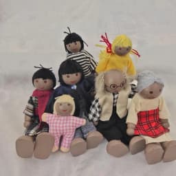 1 Set Wooden Doll African Family People Wood Puppets Dolls Kid Pretand Play Toys Eye-Hand Coordination Infantis Play Toy