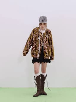 ELFSACK 2025 Gold Velvet Jacket Women's Winter Short Coat, Embroidered Goldfish Chinese Style Vintage Loose Padded Jacket