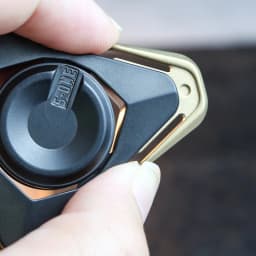 Suàn QS Magnetic Open-Armor Fidget Spinner Metal Stress Relief Toy for Adults | Magnetic Rotating Top Desktop Decompression Toy