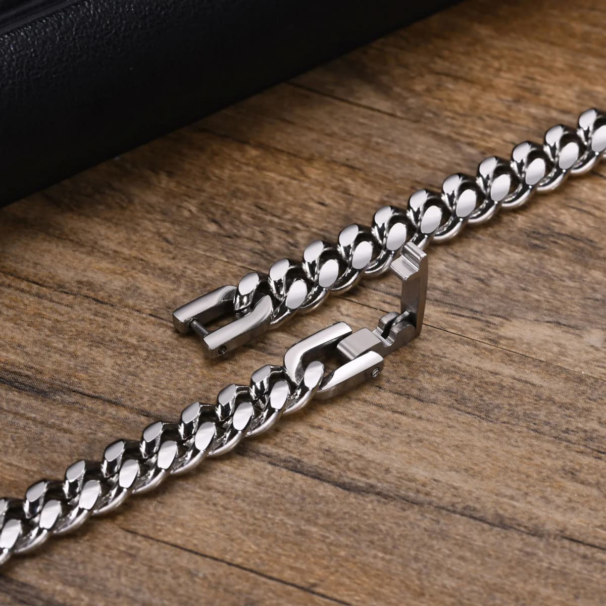 Vnox 6/8/10/12mm Cuban Chain Bracelets for Men Women, Solid Stainless Steel Curb Link Chain Wristband Jewelry