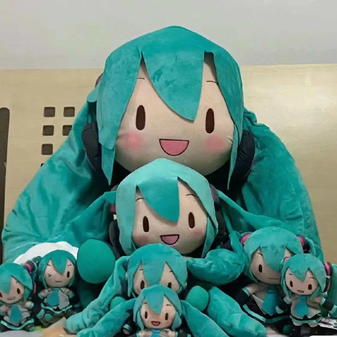 Hatsune Miku Fufu Doll Super Large 50cm Plush Doll High-Quality Spot Pillow Decorations Gift Magic Future Doll Pillow