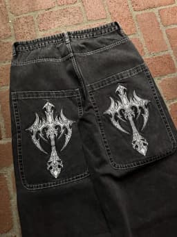 Men Gothic Cross Print Black Denim Baggy Pants Mid Waist Big Pocket Design Loose Fit Hip Hop Streetwear Jeans for Daily Casual