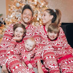 Mommy and Me Clothes 2026 New Christmas Pajamas Set for Family Soft Cute Sleepwear Adults Kids 2 Pieces Suit Xmas Look Outfits