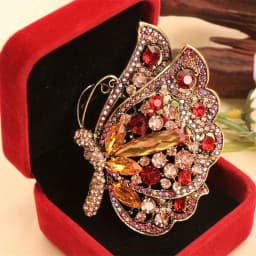 Baroque Luxury Beautiful Butterfly and Insect Design Brooches for Men and Women, Jewelry, Fashion Accessories, and Party Gifts