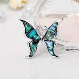 Baroque Luxury Beautiful Butterfly and Insect Design Brooches for Men and Women, Jewelry, Fashion Accessories, and Party Gifts