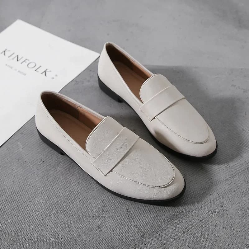 Spring Autumn Ladies New Small Leather Shoes Vintage Versatile Loafers British Style Fashion Anti Slip Shoes Casual Women's Flat