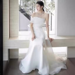 Silk Satin One Shoulder Lightweight Bridal Gown Simple Elegance White Dress Tailored Welcome Veil for Brides