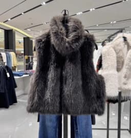 Autumn Winter New Arrival Women's Elegant Versatile Sleeveless Artificial Fur Vest 1255727 Casual Style Short Coat for Ladies