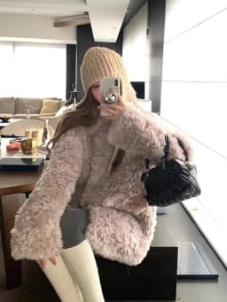 Eco-Friendly Faux Fur Jacket Women's Winter Plush Lamb Skin Integrated Outerwear Top Women's Winter Fashion Minimalist Style