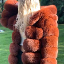 2026 Women's Real Fox Fur Coat Natural Warm Thick High Quality Full Sleeve Hooded Short Jacket Fashionable Winter Outerwear