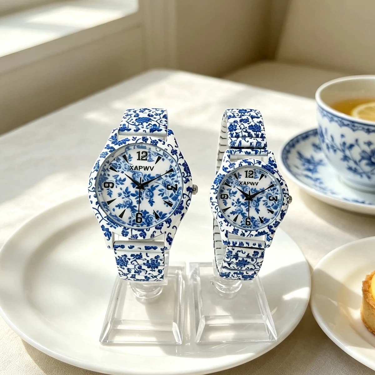 Couple's Pair of Quartz Watches, New Niche Luxury Blue and White Porcelain Women's Watch with Elastic Strap, Fashionable Wristwatch