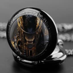 Alien Xenomorph Design Glass Dome Quartz Pocket Watch with Chain Vintage Men Women Necklace Pendant Clock Best Gifts for Kids