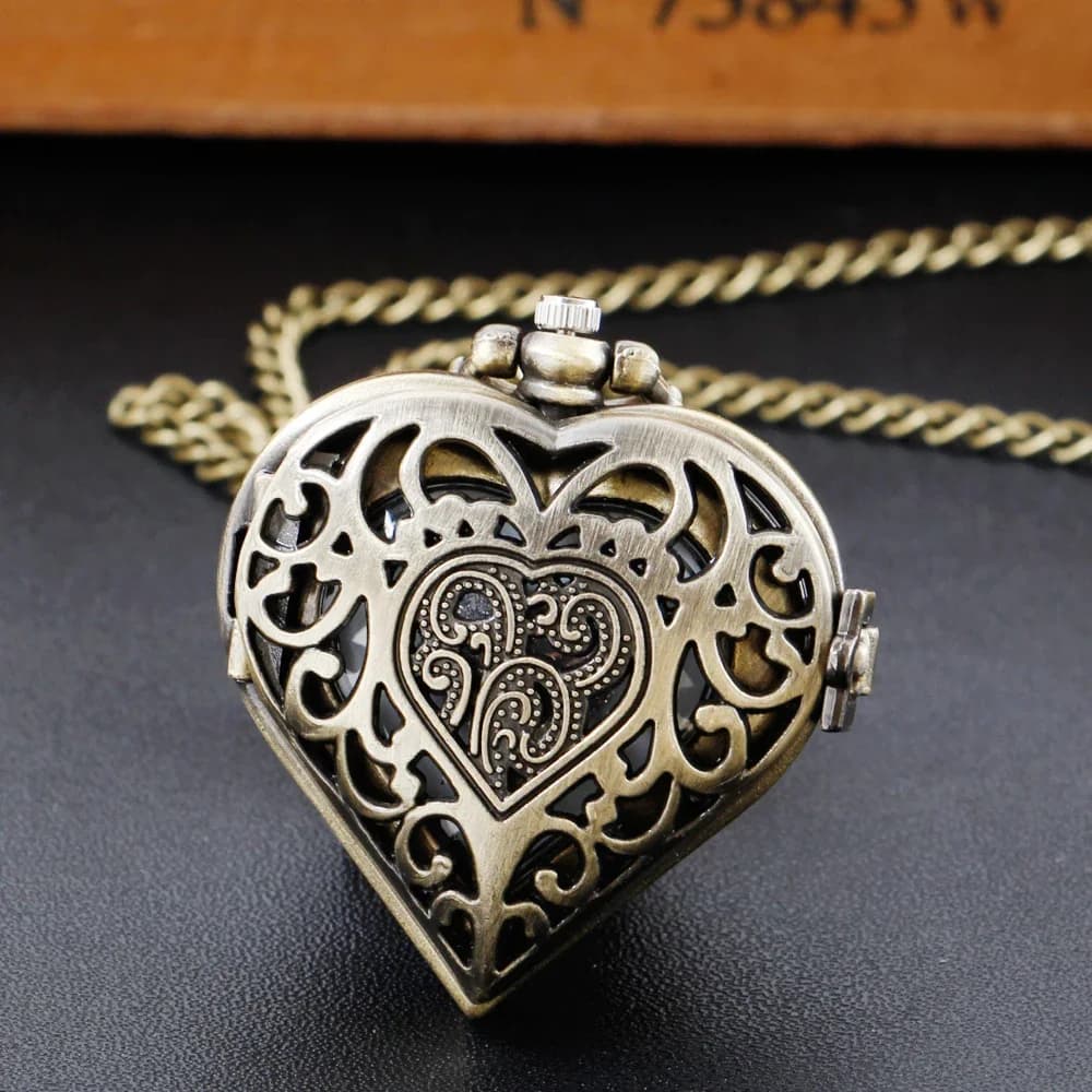 Heart Skeleton Design Vintage Pocket Watch Men Women Best Gift Fob Watch Arabic Digital Dial Pendant Necklace Pocket Watch