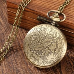 Popular Vintage Bronze Quartz Movement Pocket Watch Hollowed-Out Deer Head Carved Christmas Gifts For Men And Women