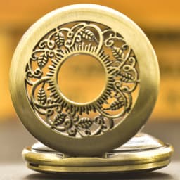 Vintage Bronze Clamshell Openwork Flower Carved Necklace Quartz Pocket Watch Fashion Jewelry Gift For Ladies Gift