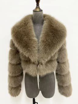 ZADORIN Trend Fur Top New Cropped Faux Fur Coat Woman Clothing Furry Faux Fur Jacket Winter Coats for Woman Outerwears Top Mujer