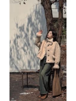 MISHOW American Vintage Faux Fur Jacket Women 2024 Winter Warm Thickened Turn Down Collar Fur One Reversible Jacket MXD55W0648