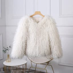 TARUXY Fashion Luxury Cropped Faux Fur Coat Women's Winter 2025 Ins Hot Fluffy Short Faux Fur Jacket Street Style Warm Outwear
