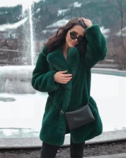 Women Winter Warm Fur Coat Fashion Turn Down Collar Flurry Fur Long Jacket New In Casual Outerwear Solid Color Lady Fur Jacket