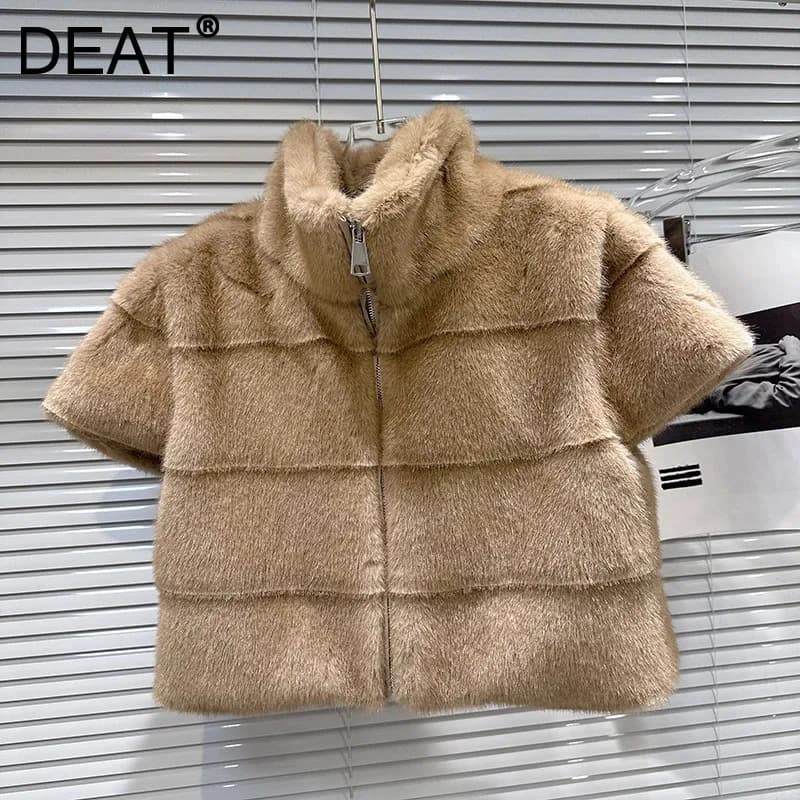 DEAT 2025 Winter New Fashion Faux Fur Short Sleeve Jacket For Women Soft Stand Collars Zipper Versatile Coat Female 11A08005