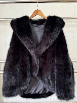 DEAT Fashion Faux Fur Coat Women's Hooded Long Sleeve Green Black Loose Plush Imitation Fox Fur Jacket Winter 2024 New 7AB6469