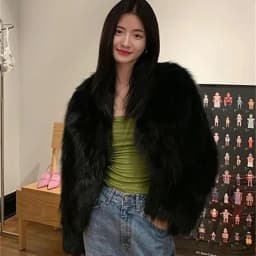 Autumn Winter Ladies High-end Short Faux Fur Coat Korean Female Fashion Casual Plush Jacket 2025 Women Long Sleeves Fur Outwear