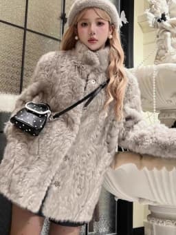 Winter Thickened Warm Women's Faux Fur Coat Loose Fit Sheepskin Jacket Eco-friendly Princess Style Medium Length Outerwear