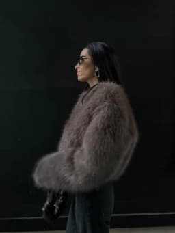 Chic Grey Fluffy Faux Fur Jacket Women Elegant O Neck Long Sleeves Cropped Coats Autumn Winter Lady High Street Outwears