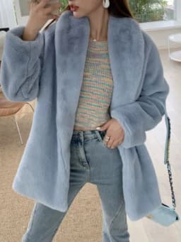 LGRQ Streetwear Fashion Faux Fur Coat Women's 2026 New Winter Minimalist Lapel Long Sleeve Loose Plush Warm Outerwear 19DB3550