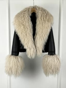 2025 Winter Women Warm Faux Leather Sheepskin Coat Female Zipper Slim Streetwear Moto Biker Jacket Large Real Wool Fur Collar