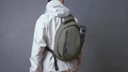 Right Shoulder Chest Bag 7.5L - Crossbody Bag, Sling Backpack - Fits 11' Tablet - Single Shoulder Water Bottle Pocket