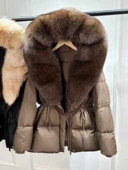 Lagabogy 2026 Big Real Fox Fur Hooded Puffer Jacket Female New Winter Top Fluffy Clothing Thick Warm White Duck Down Coat Women