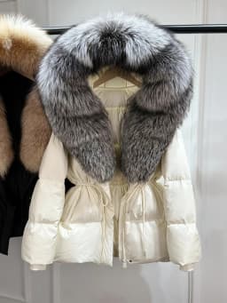 Lagabogy 2026 Big Real Fox Fur Hooded Puffer Jacket Female New Winter Top Fluffy Clothing Thick Warm White Duck Down Coat Women