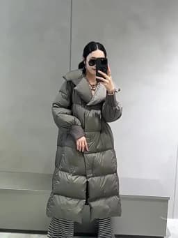 Lagabogy 2025 New Winter Women 90% White Duck Down Long Jackets Thicken Puffer Coat Female Loose Single Breasted Warm Parkas