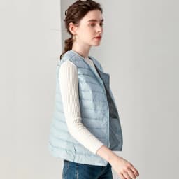 New Causal Women White Duck Down Vest Ultra Light Vest Jacket Winter Weightless Round Collar Sleeveless Coat