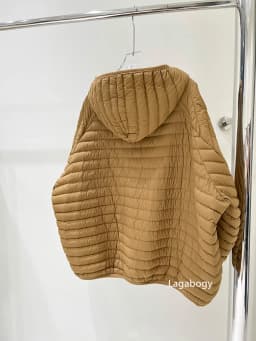 Lagabogy 2025 New Winter Short Puffer Jacket Women Ultra Light 90%White Duck Down Coat Loose Female Parka Hooded Thin Outwear