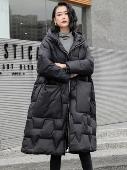 Lagabogy 2025 New Winter Women Oversize Long 90% White Duck Down Jacket Female Hooded Thick Warm Casual Pocket Parkas Snow Coat