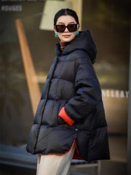 Lagabogy 2026 New Winter Women Puffer Jacket Casual Loose Over Size Warm Outwear Female 90% White Duck Down Coat Hooded Outwear