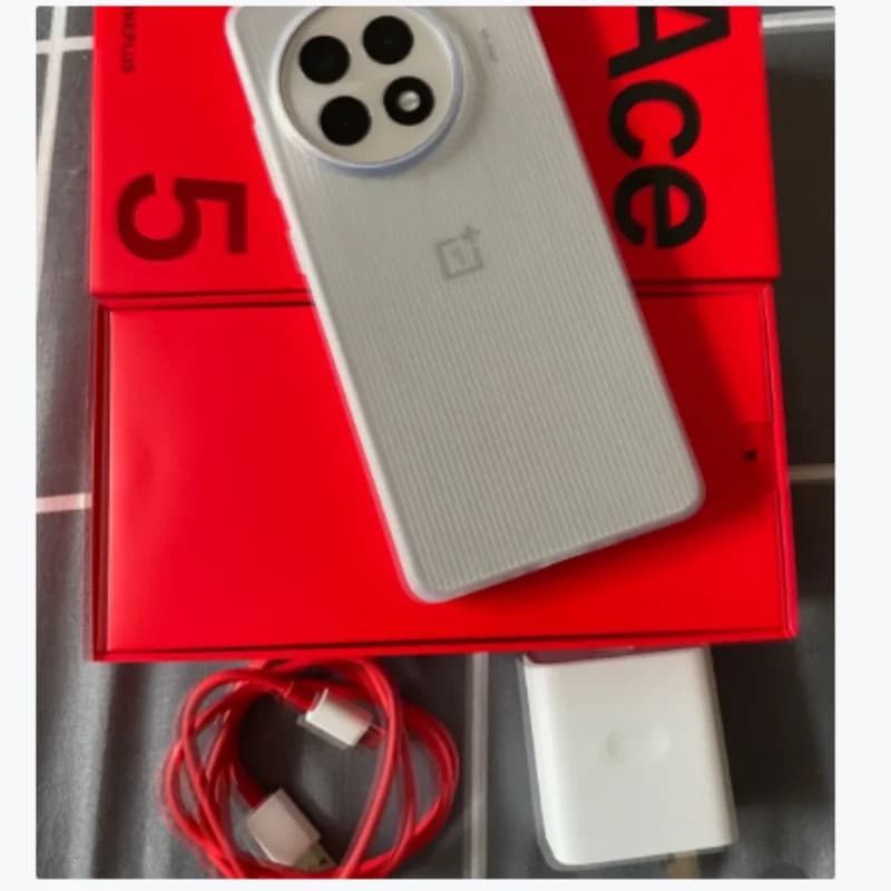 OnePlus ACE 5 Unlocked Screen 6.78 Inch AMOLED 120HZ Snapdragon 8 Gen3 6415mAh 80W SuperVOOC 50MP OIS NFC OTA Update